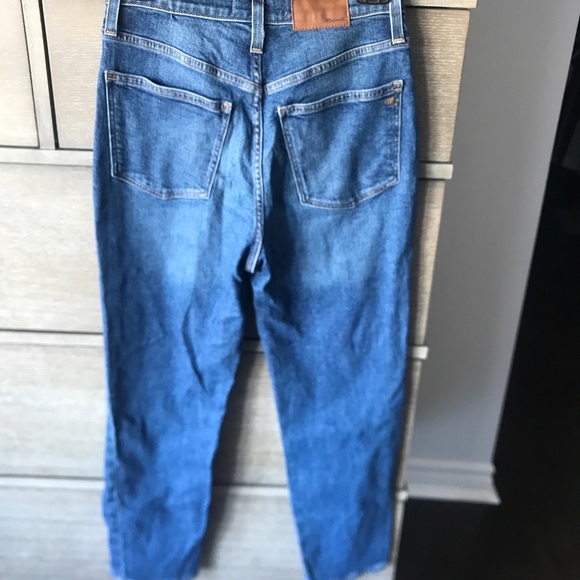 *SOLD*  Ladies Madewell mom jean - Picture 2 of 4